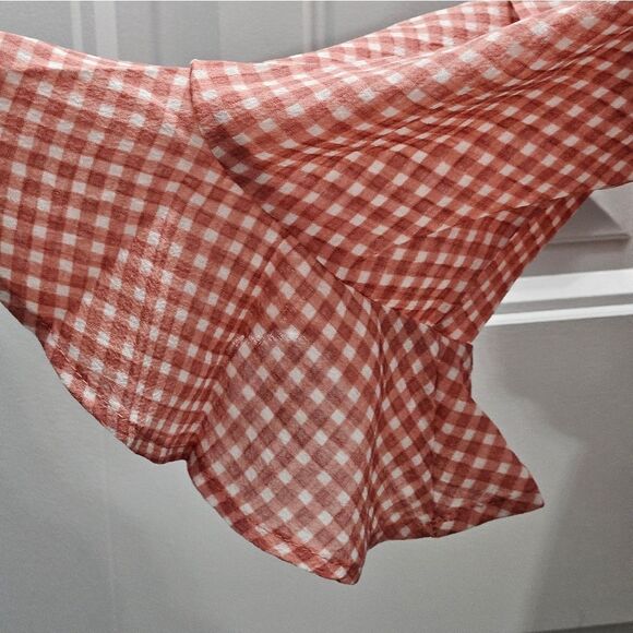 🌷Hayden, Adorable, Cropped, off the Shoulder top. Size L, NWT - Picture 3 of 7